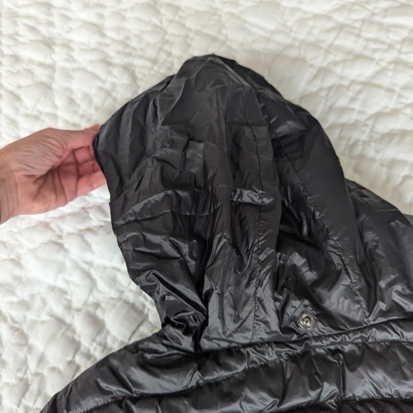 Packable premium down puffer jacket with hidden hood - Picture 3 of 7